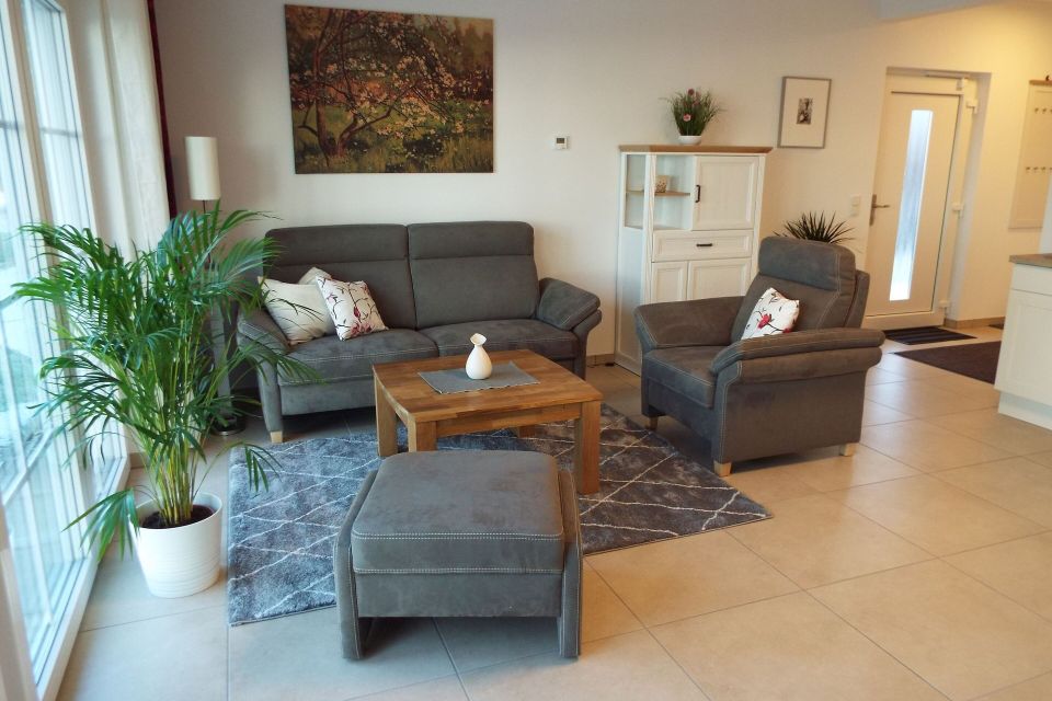 Blick auf die Sitzecke im Wohnzimmer, Foto: H. Herrmann, Lizenz: H. Herrmann